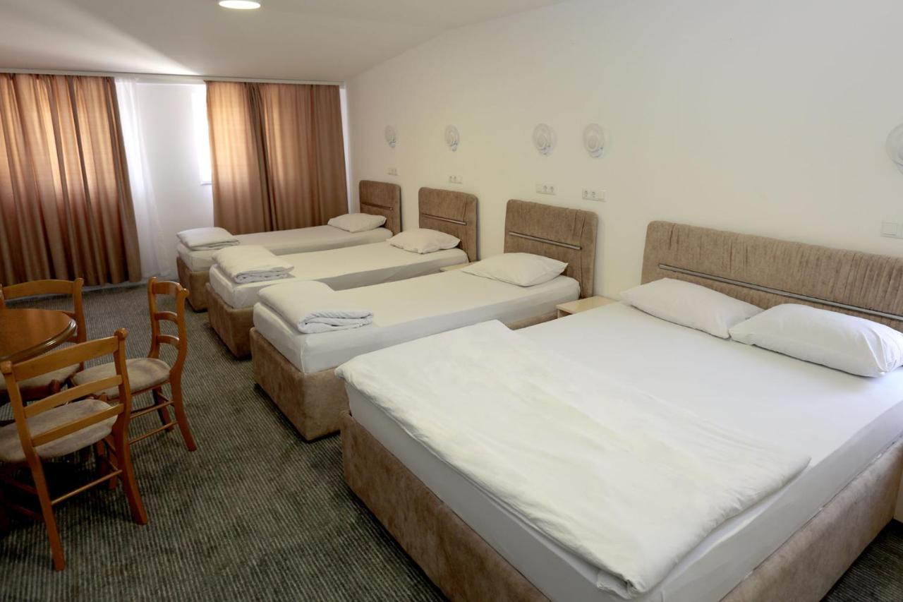 Pansion Kipovi Bed and Breakfast Tuzla Buitenkant foto