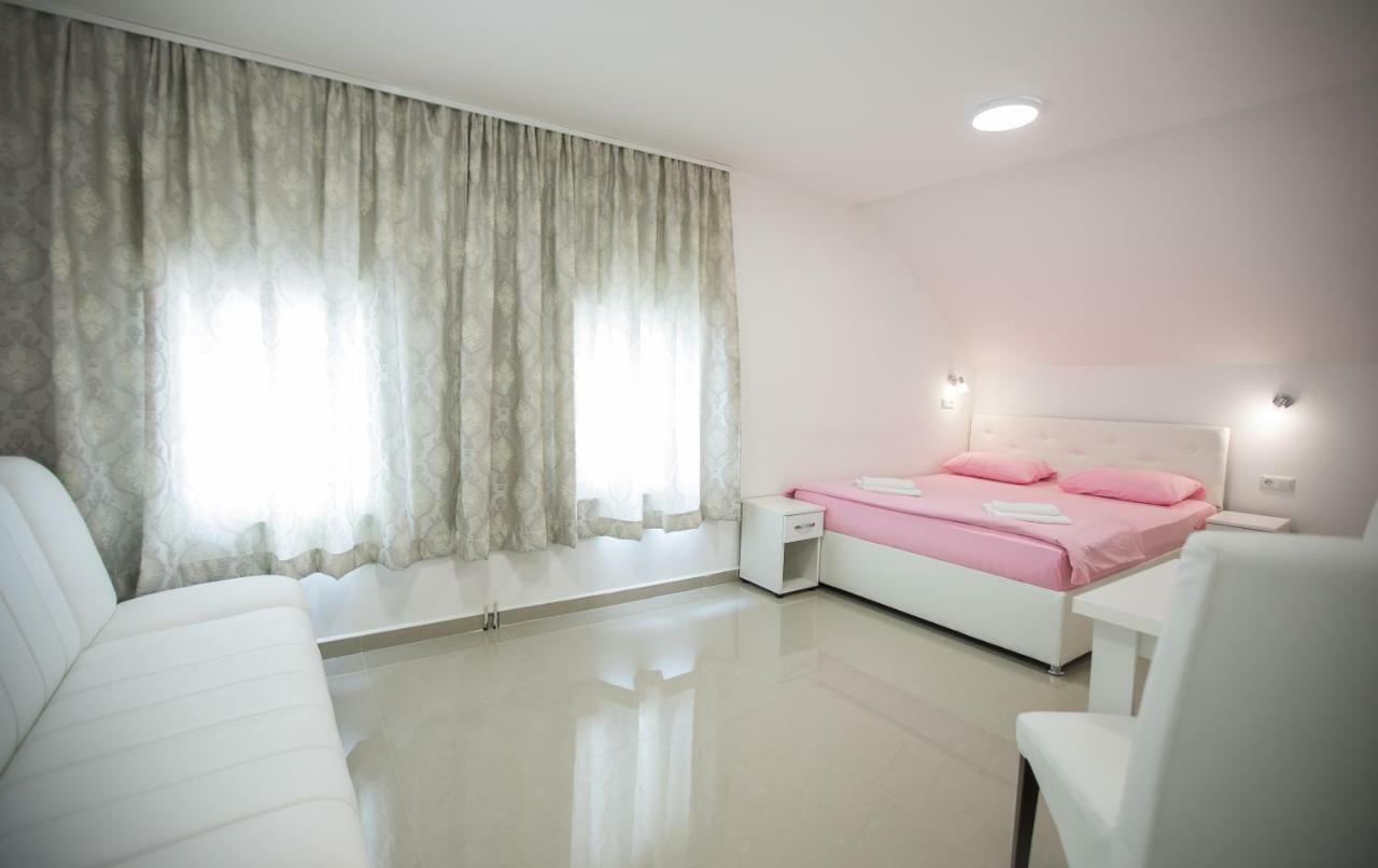 Pansion Kipovi Bed and Breakfast Tuzla Buitenkant foto
